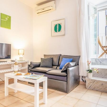 Stazione Centrale & Universita Lovely Apartment Bari Bagian luar foto