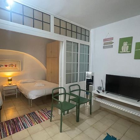 Stazione Centrale & Universita Lovely Apartment Bari Bagian luar foto