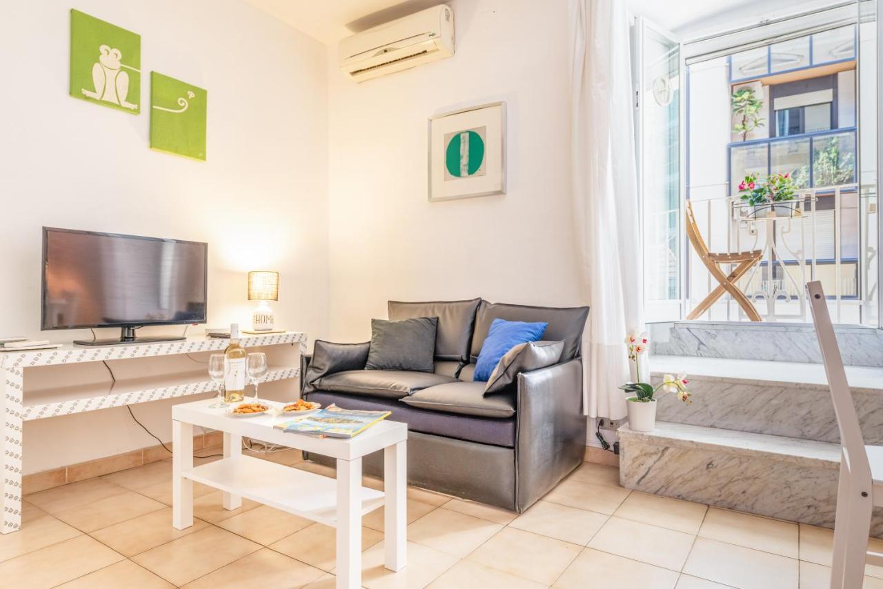 Stazione Centrale & Universita Lovely Apartment Bari Bagian luar foto