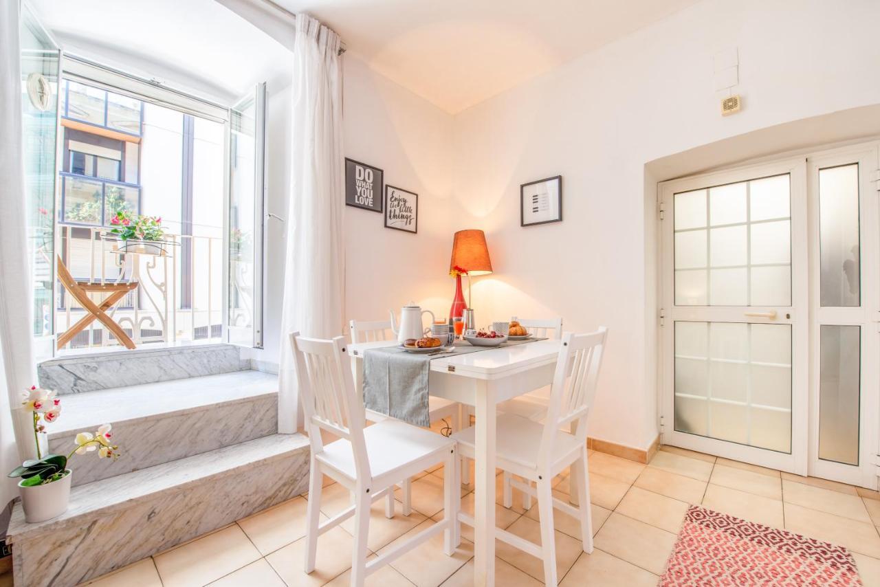 Stazione Centrale & Universita Lovely Apartment Bari Bagian luar foto