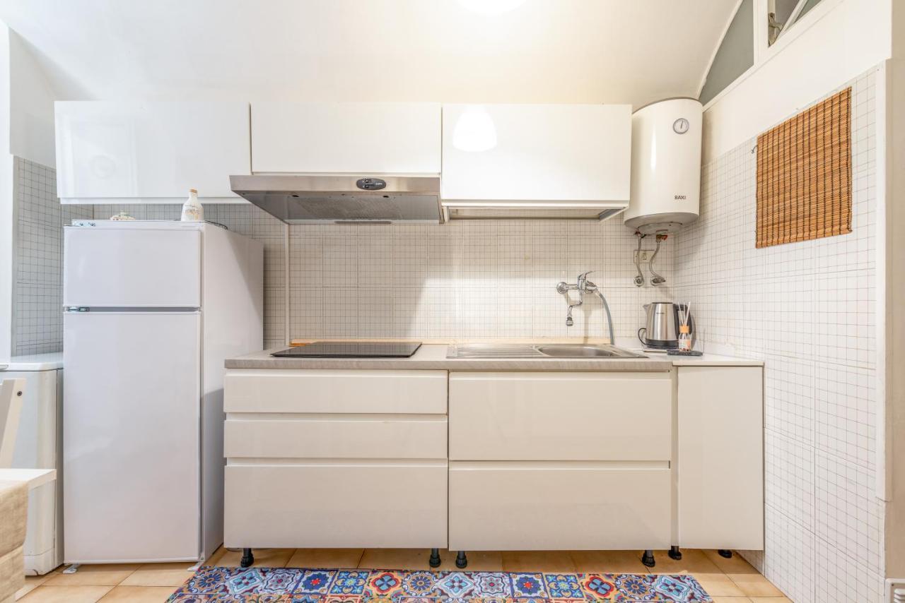 Stazione Centrale & Universita Lovely Apartment Bari Bagian luar foto